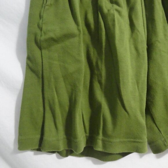 PUMA | large | Green Shorts With Pockets | Stretchy Waistband | Embroidered Logo - Picture 5 of 15